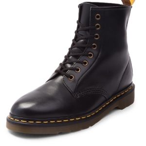 NEW Dr. Martens Vegan 1460 Smooth Black Boot US 8